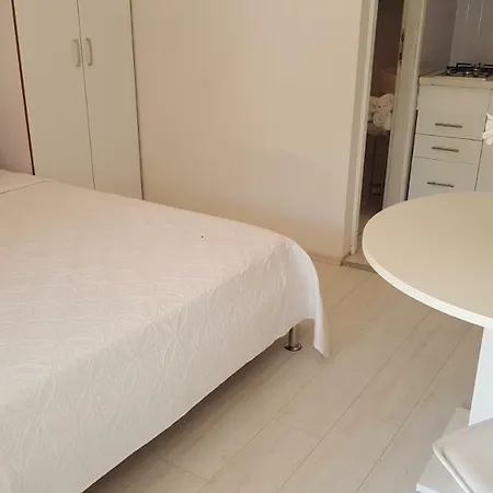 Tanja & Josipa Διαμέρισμα Pag Town